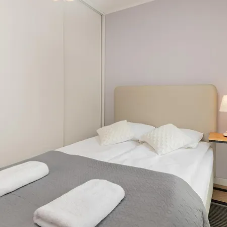 Apartment Zeromskiego By Renters